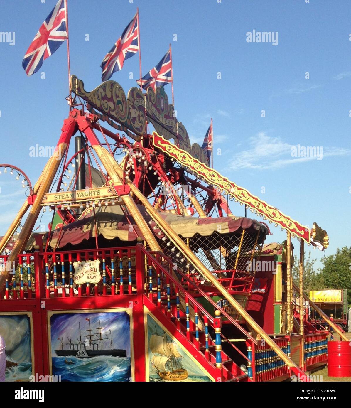 Vintage funfair ride hi-res stock photography and images - Alamy