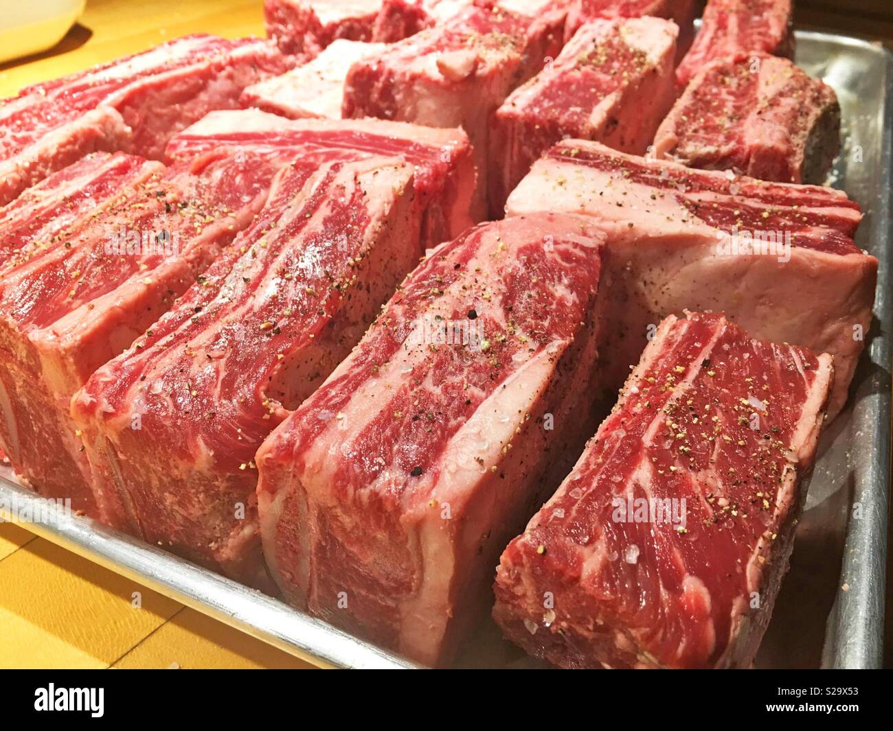 Raw short ribs hi-res stock photography and images - Alamy
