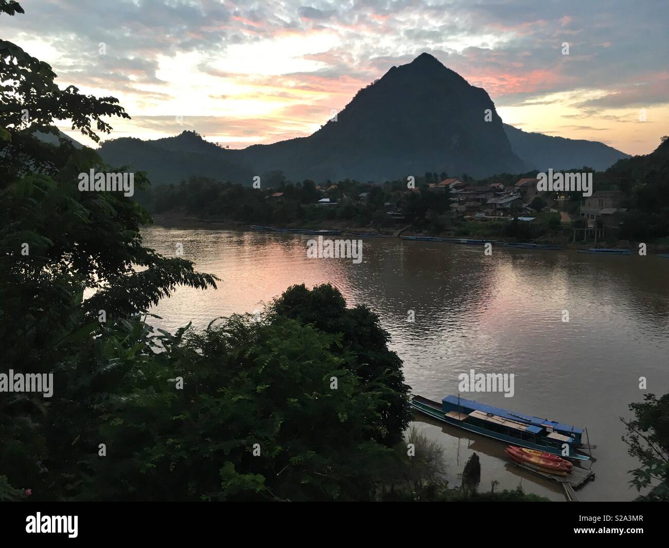 Nong Khiaw Laos Sunset Hi res Stock Photography And Images Alamy nong-khiaw-laos-sunset-hi-res-stock-photography-and-images-alamy