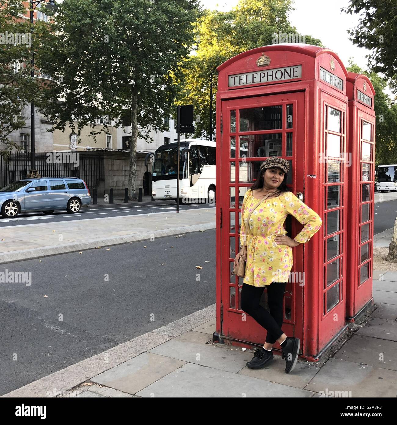 Public Telephone booth in London Stock Photo Alamy