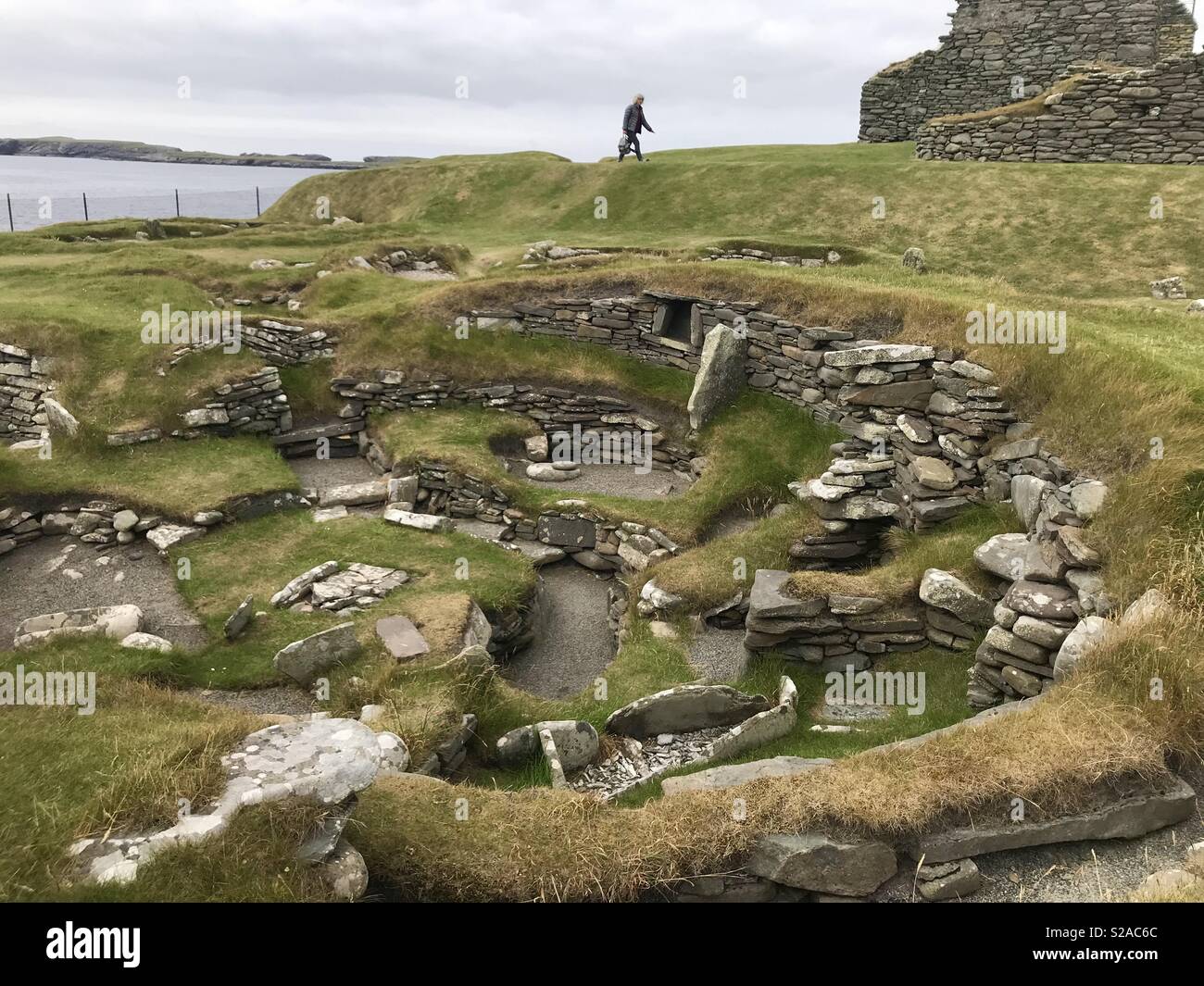 Jarlshof archeological site by the sea, Shetland Islands Stock Photo