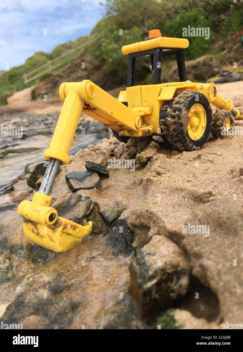 beach digger toy