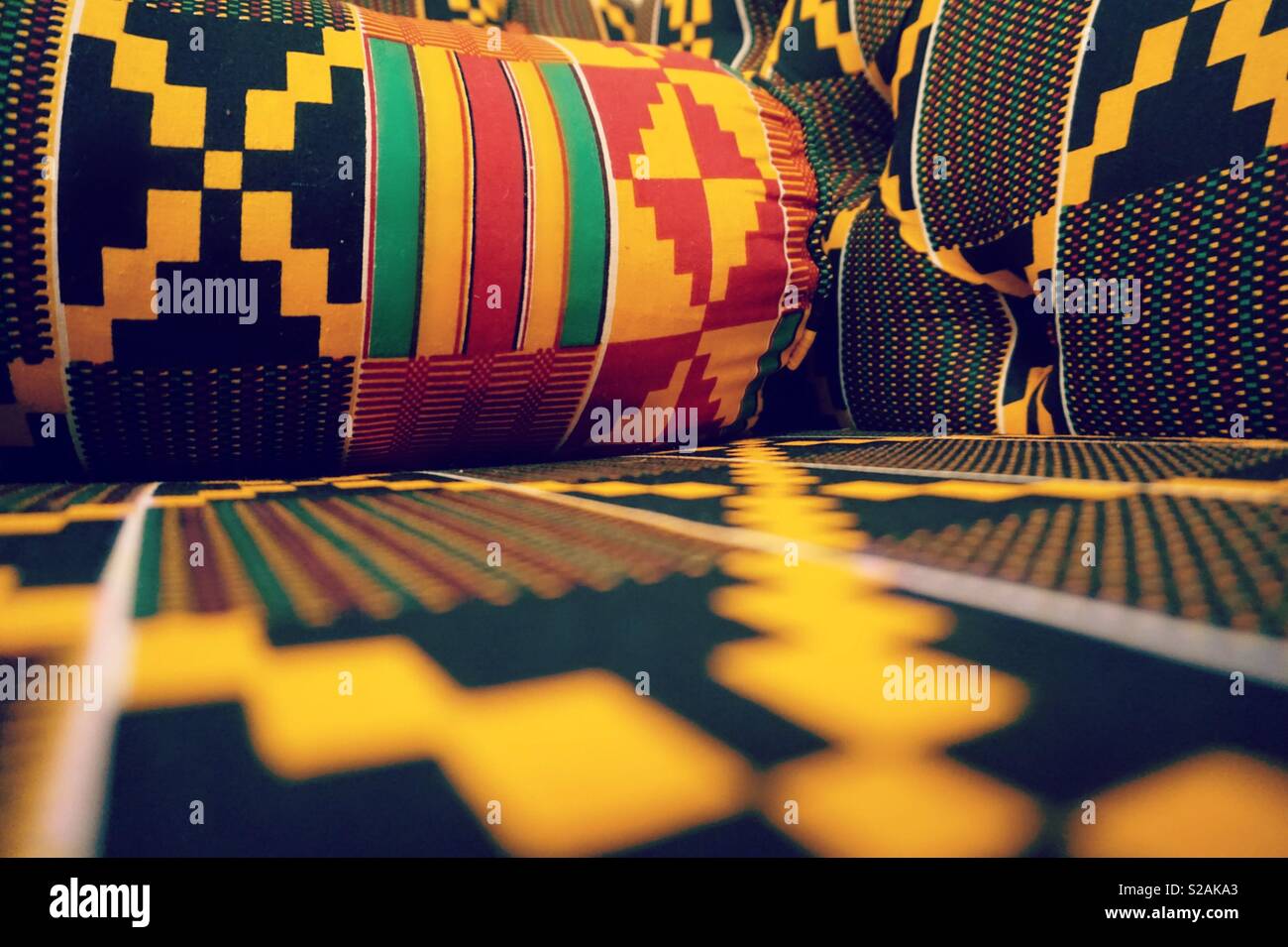 Kente cloth, Kumasi, Ashanti, Ghana Stock Photo - Alamy