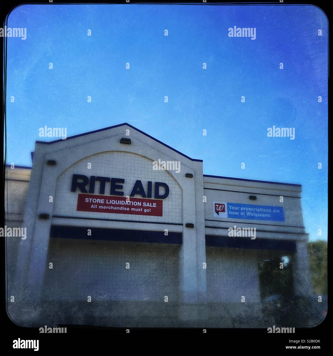 Rite aid closing down Stock Photo Alamy