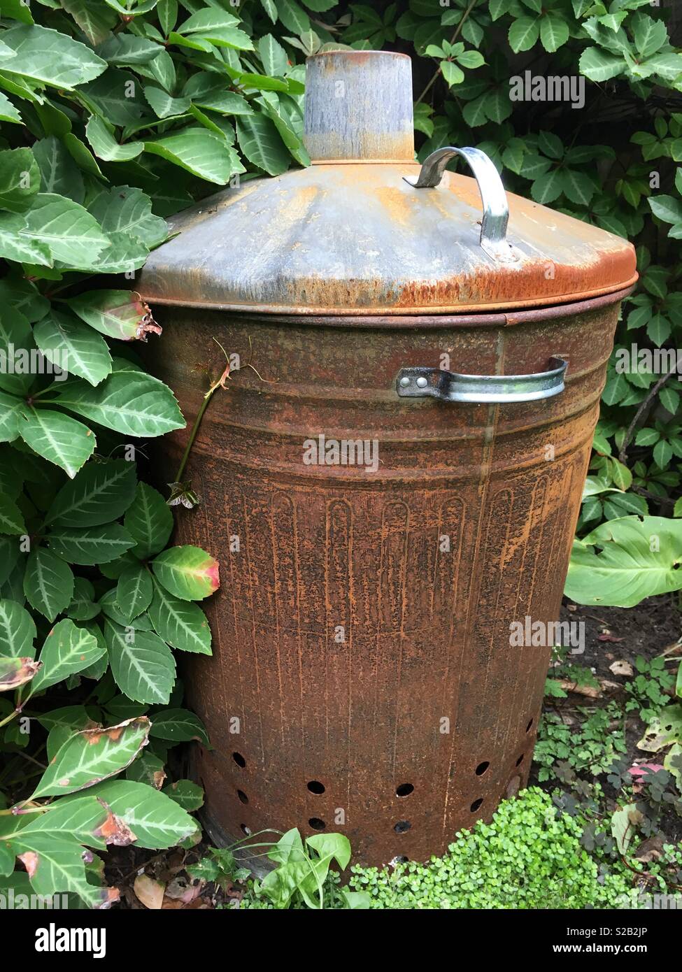 Metal bin hires stock photography and images Alamy