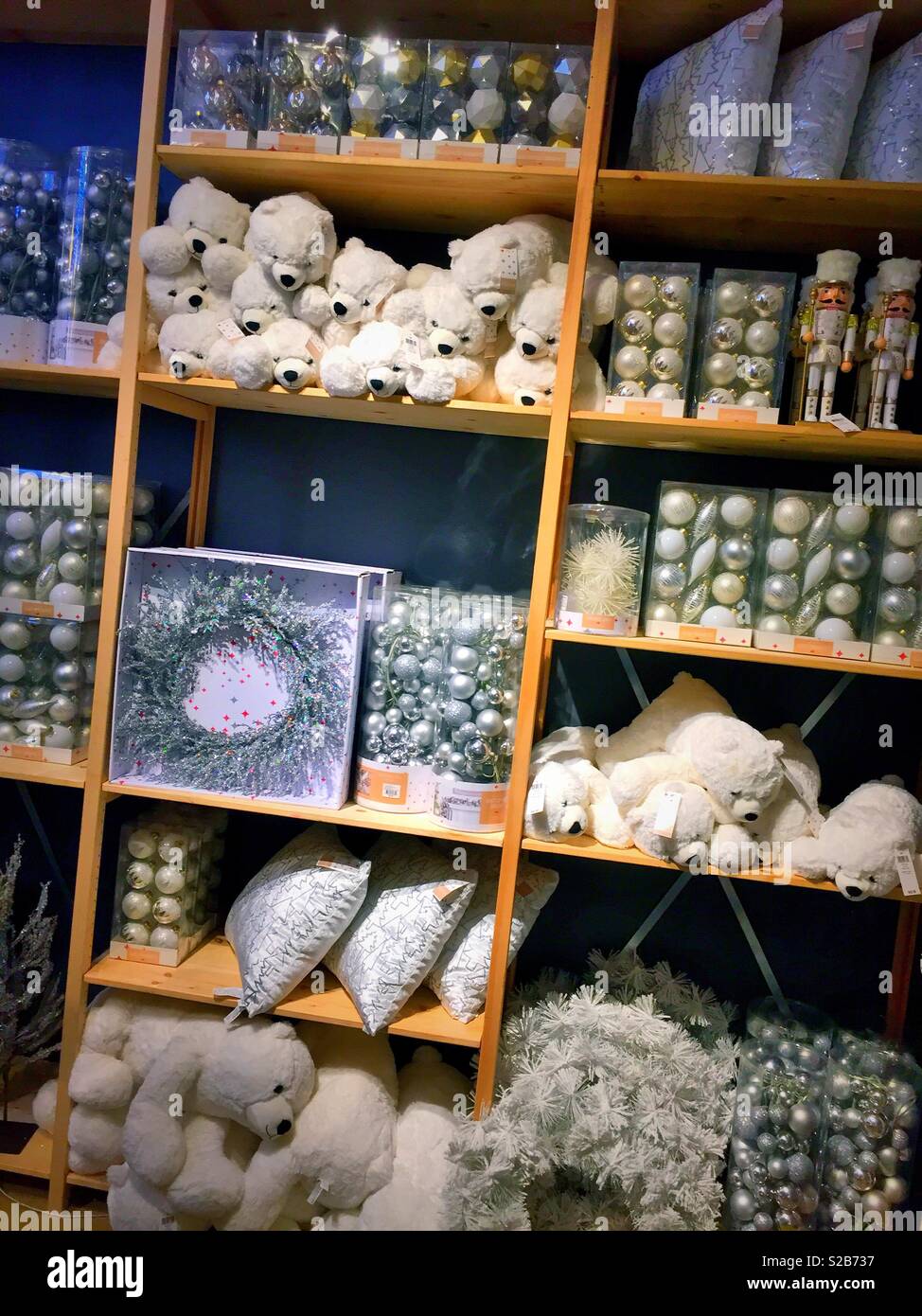 macy's christmas stuffed animals
