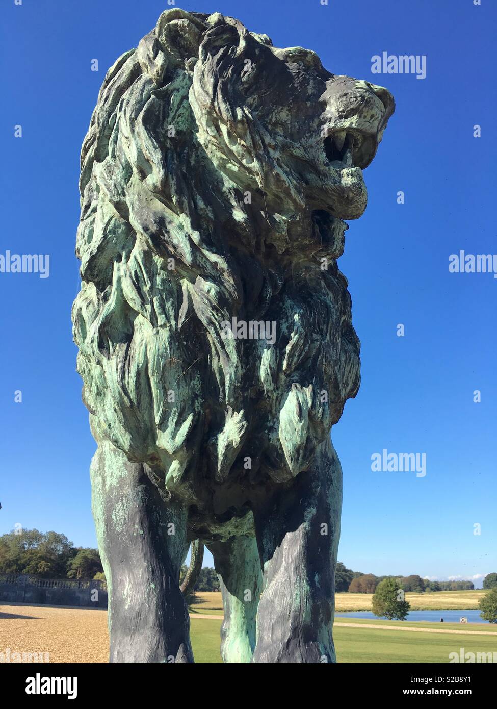 Bronze statue lion hires stock photography and images Alamy