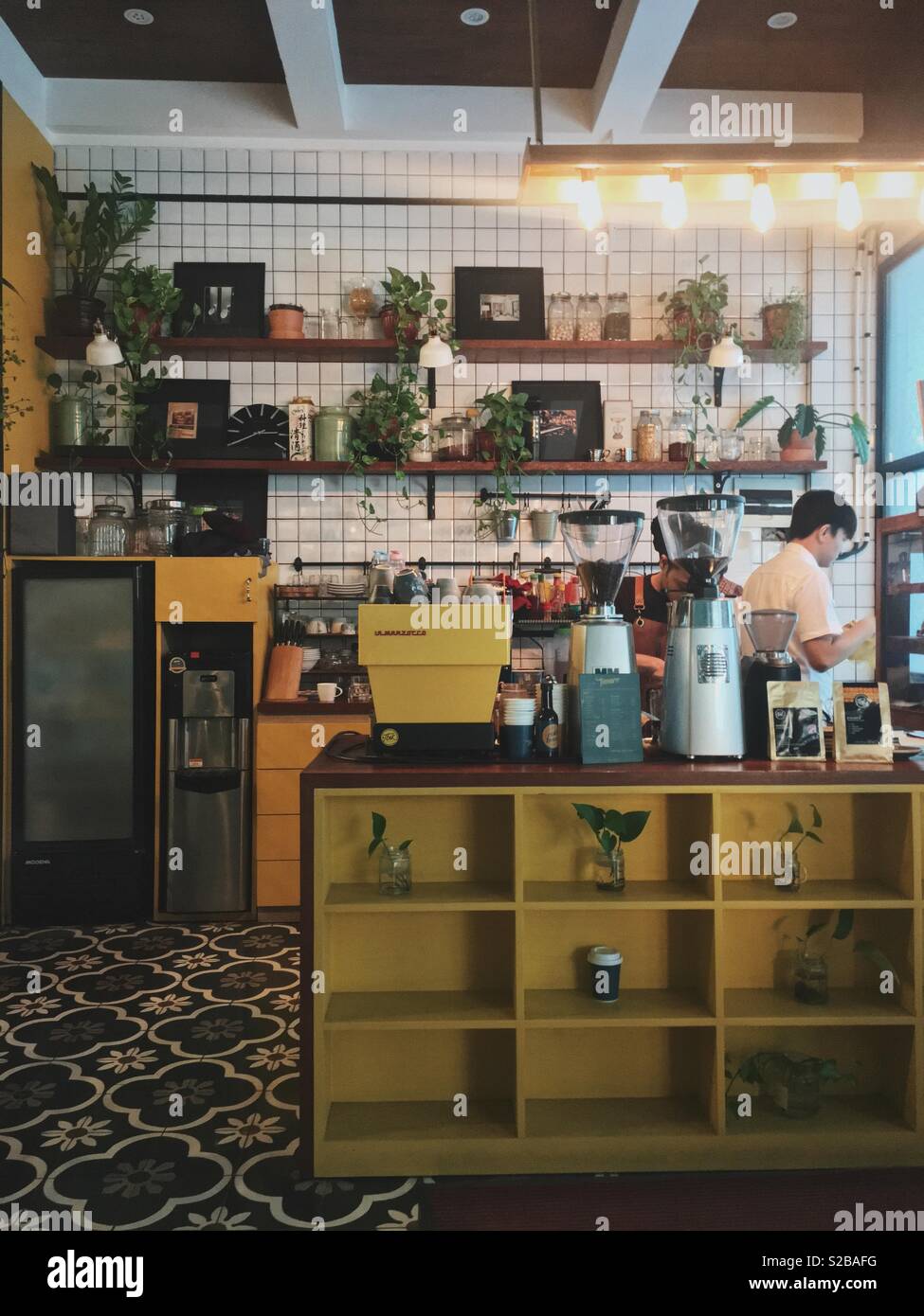 Corner coffee shop hires stock photography and images Alamy