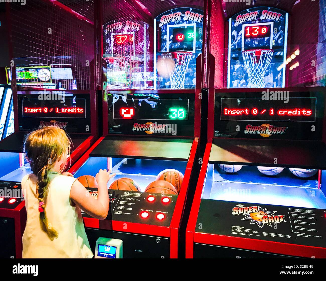 Basketball toss, Seaside Heights, New Jersey Stock Photo - Alamy