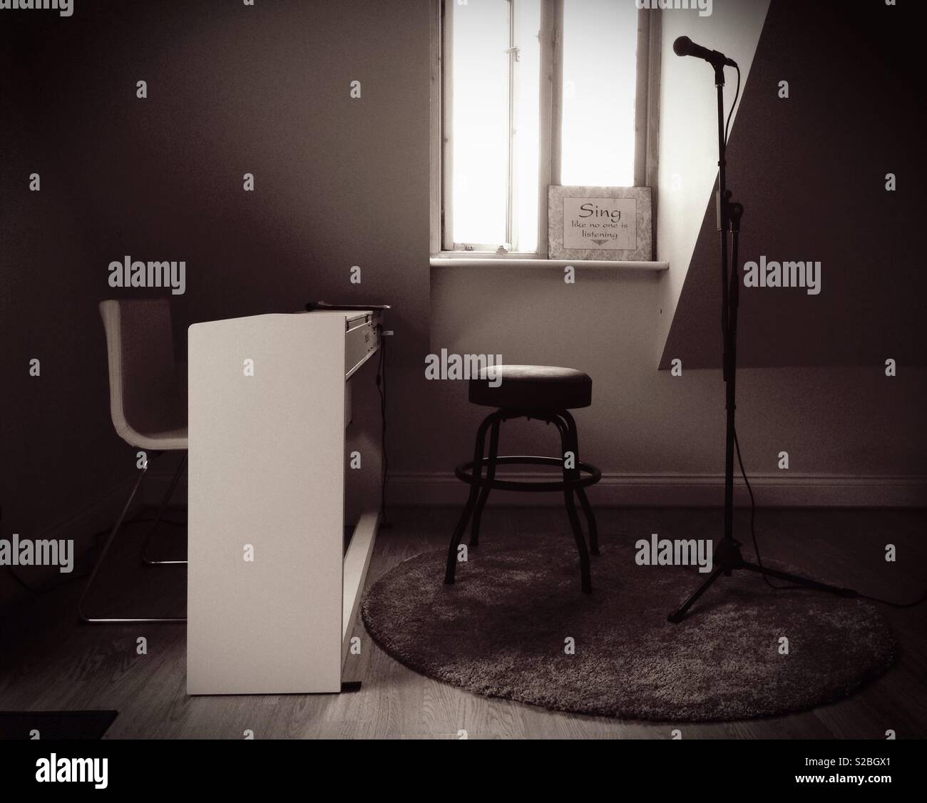 Sing like no one is listening Stock Photo Alamy