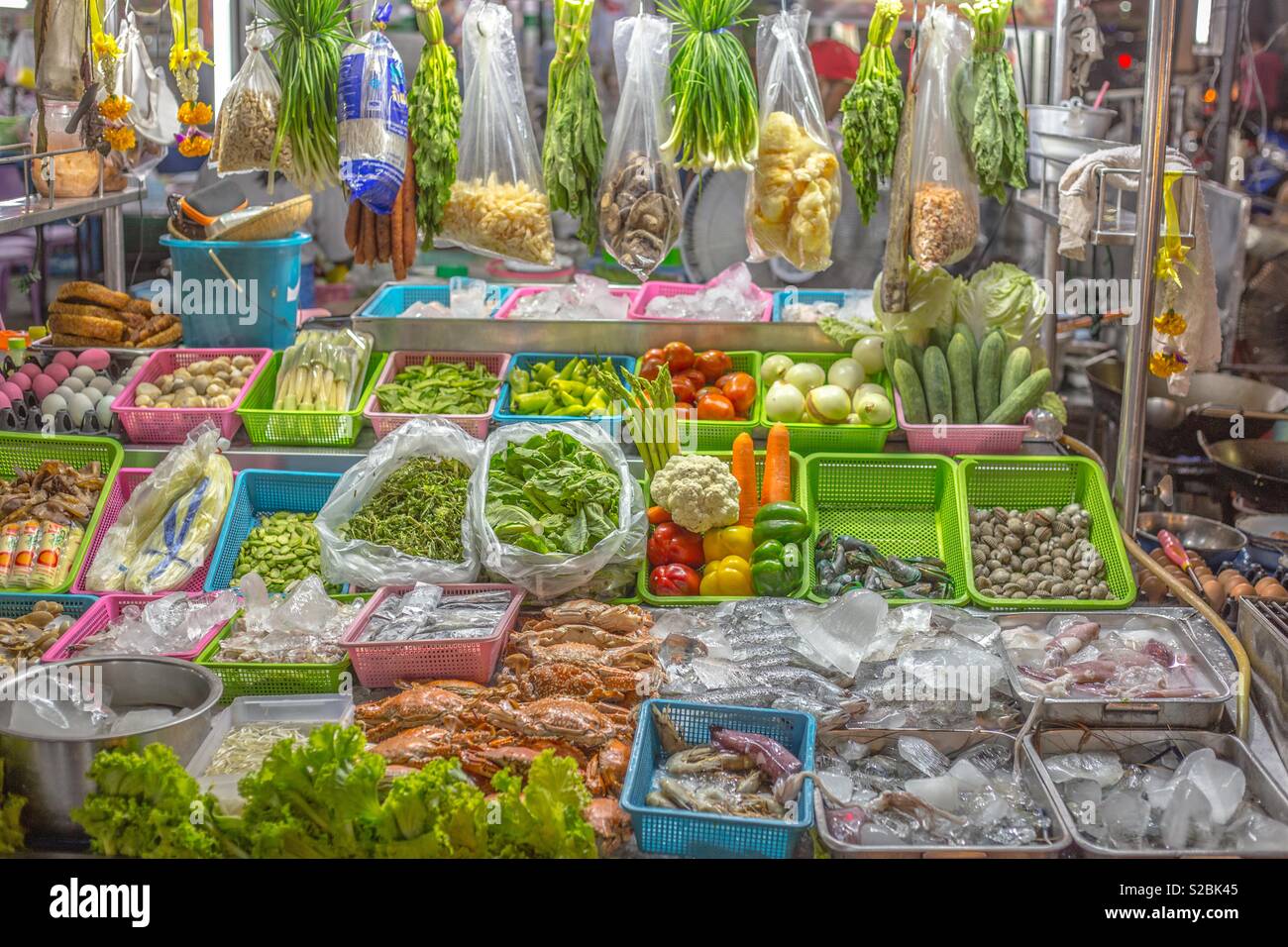 Thai vegetables market stall Stock Photo - Alamy