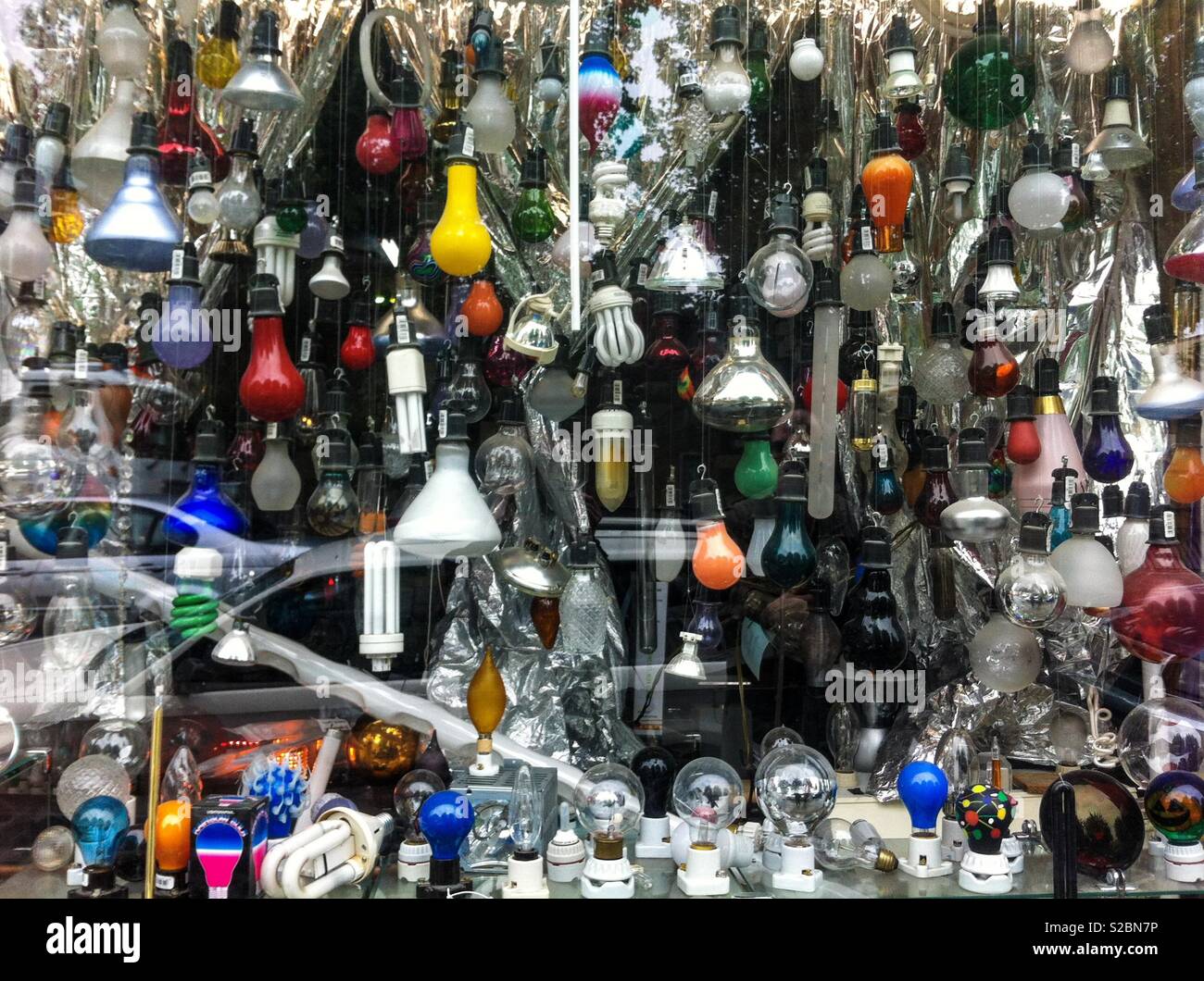 Window display of lightbulbs and lighting Stock Photo Alamy