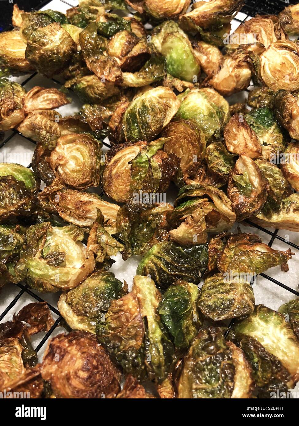 Deep fried brussels sprouts hires stock photography and images Alamy