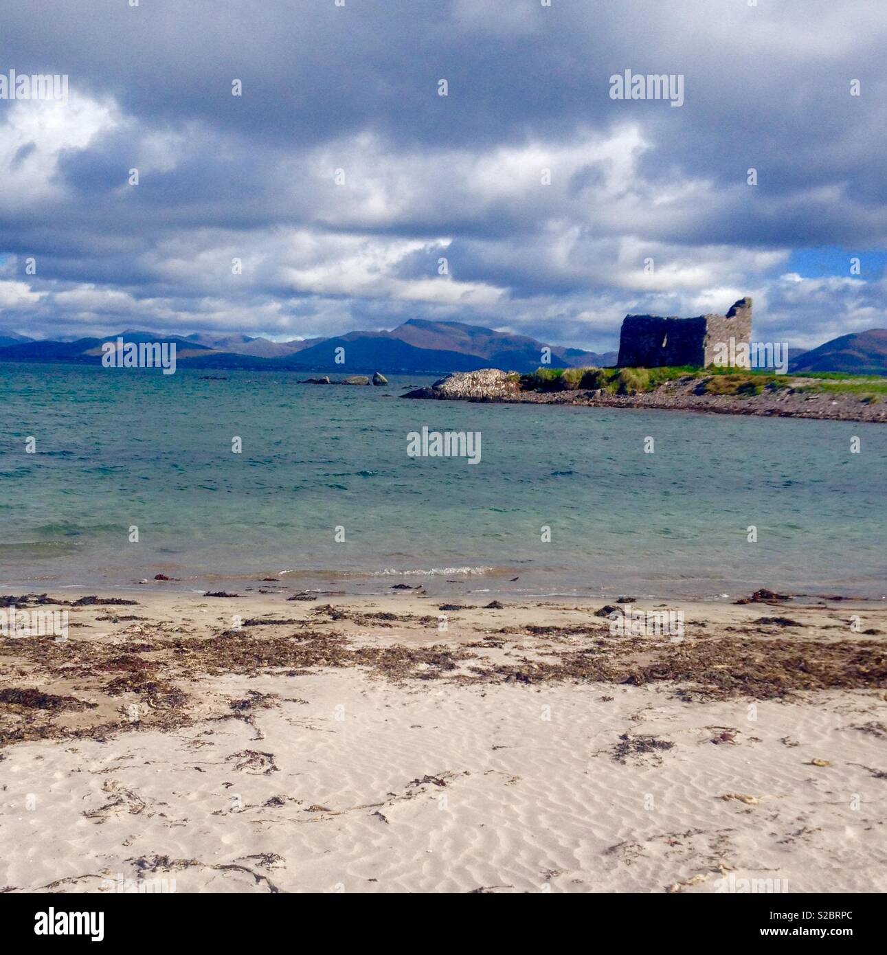 McCarthy's Castle, Ballinskelligs Beach, Co Kerry, Ireland Stock Photo
