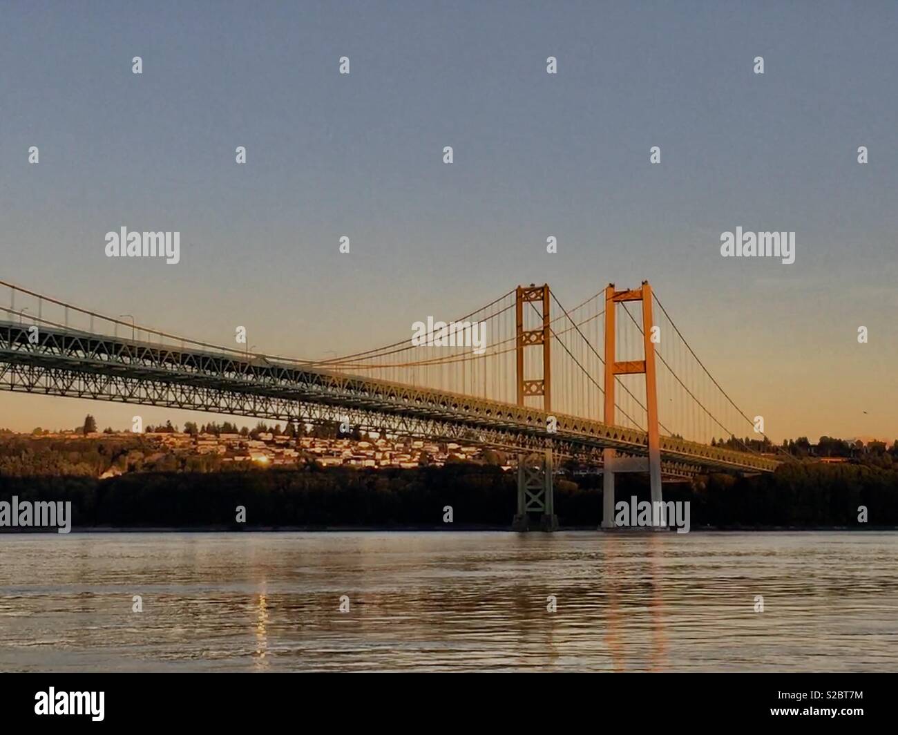 East Side Of The Tacoma Narrows Bridge With The Glow Of The Sunset Tacoma Wa Stock Photo Alamy East Side Of The Tacoma Narrows Bridge With The Glow Of The Sunset Tacoma Wa Stock Photo Alamy