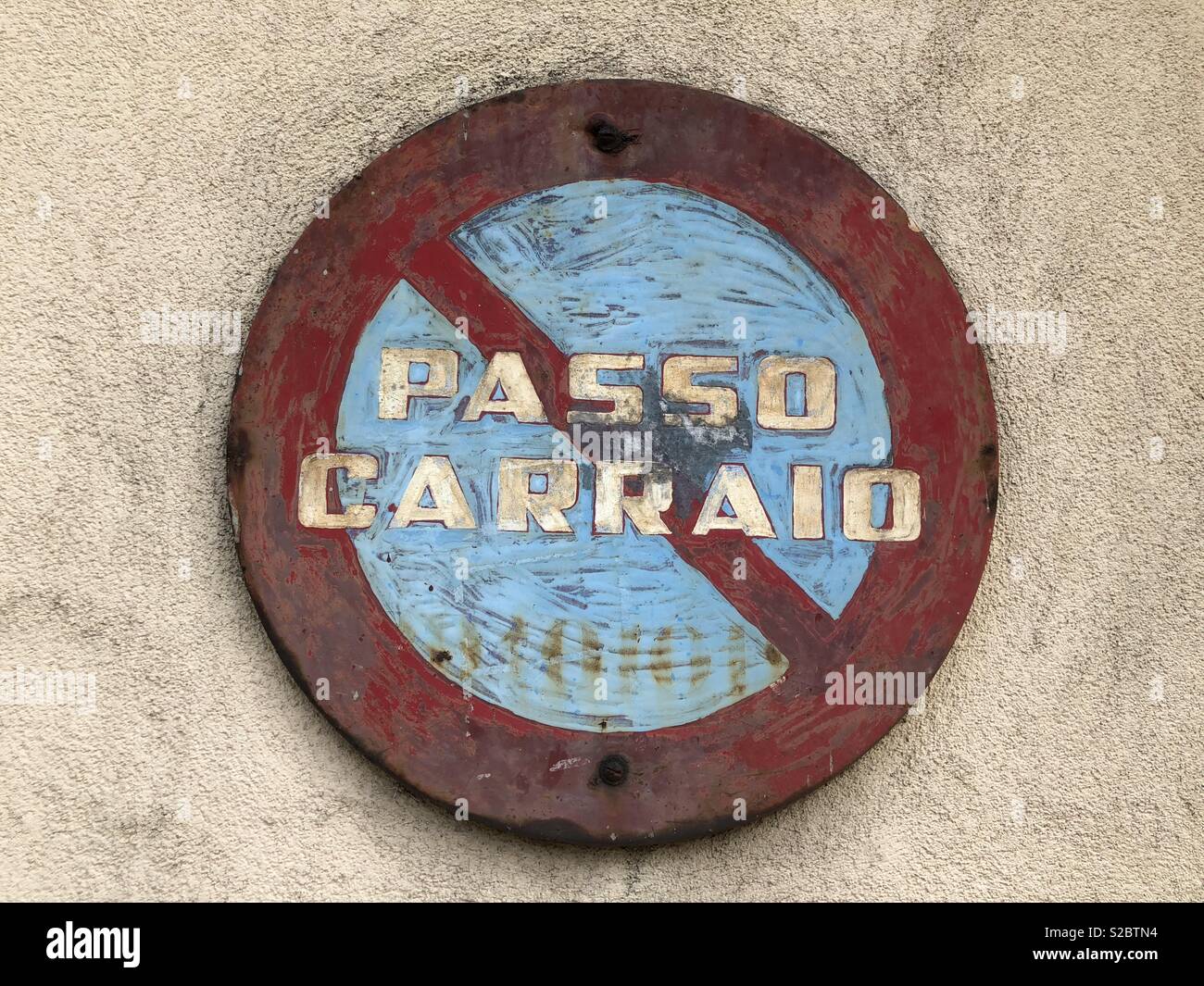 No parking, italian old rusty street sign - Smartphone Captured Stock Image