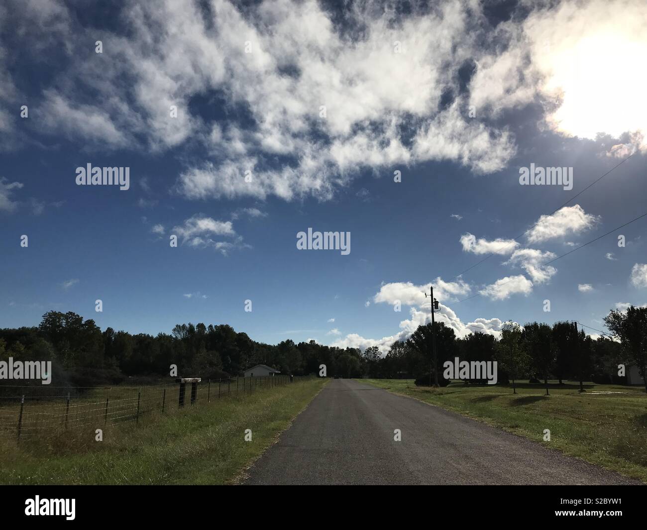 Sky fall road hi-res stock photography and images - Alamy