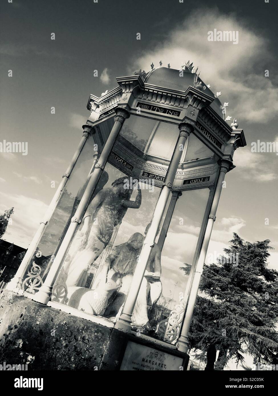 Memorial reflections - Smartphone Captured Stock Image