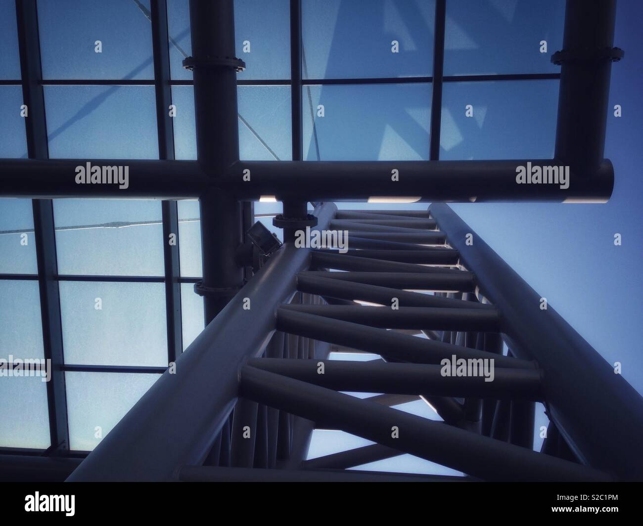 Urban minimal hi-res stock photography and images - Alamy