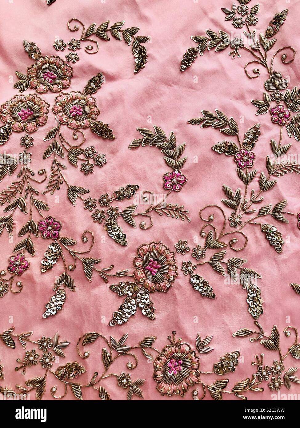 Zardozi embroidery hires stock photography and images alamy Zardozi embroidery hires stock photography and images alamy