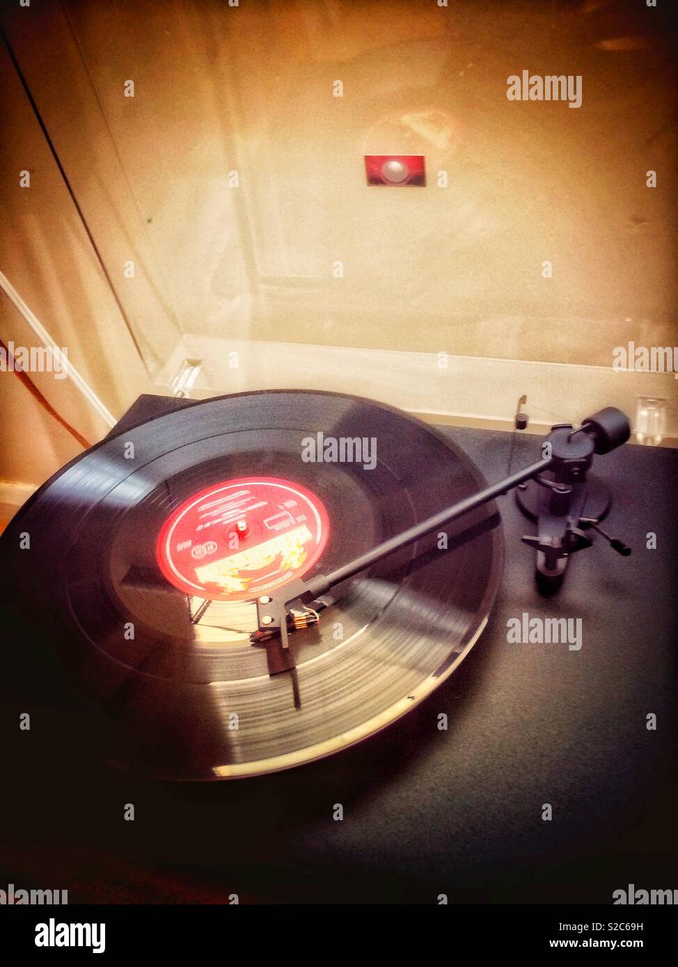 Vinyl record player Stock Photo - Alamy
