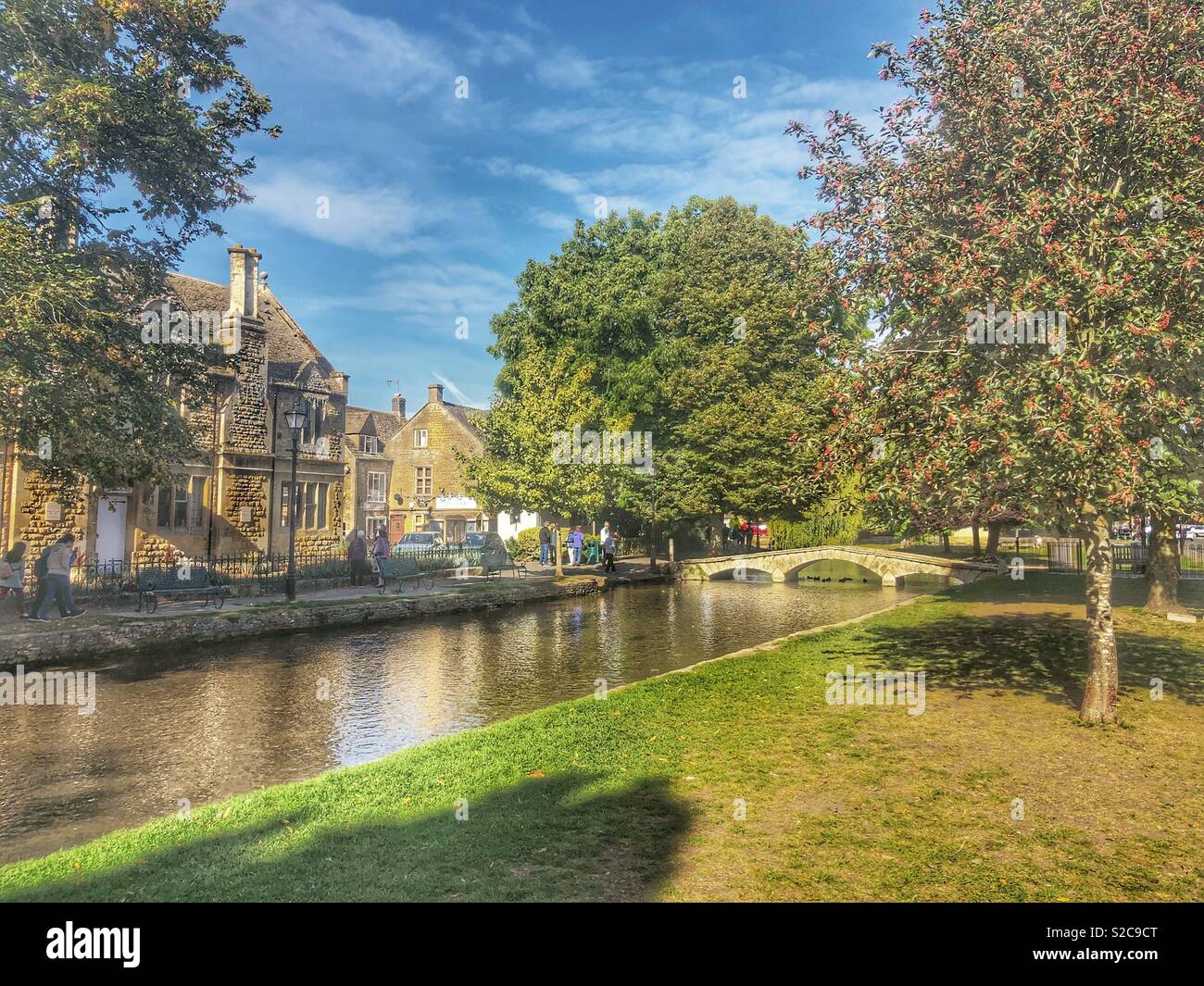 Cotswolds river view Stock Photo - Alamy