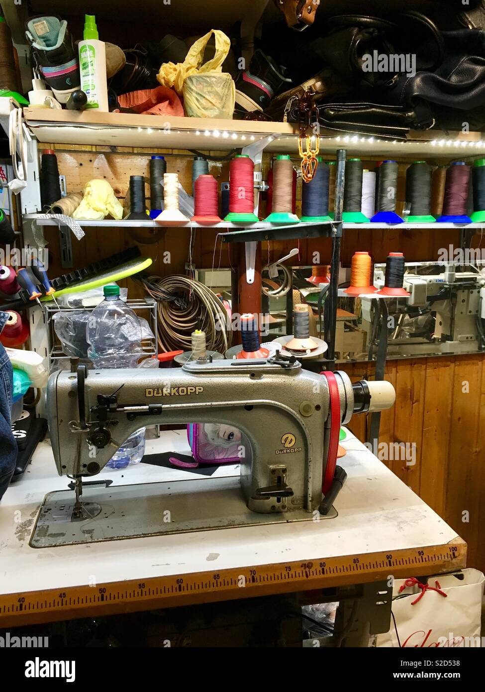 nearby bag repair shop