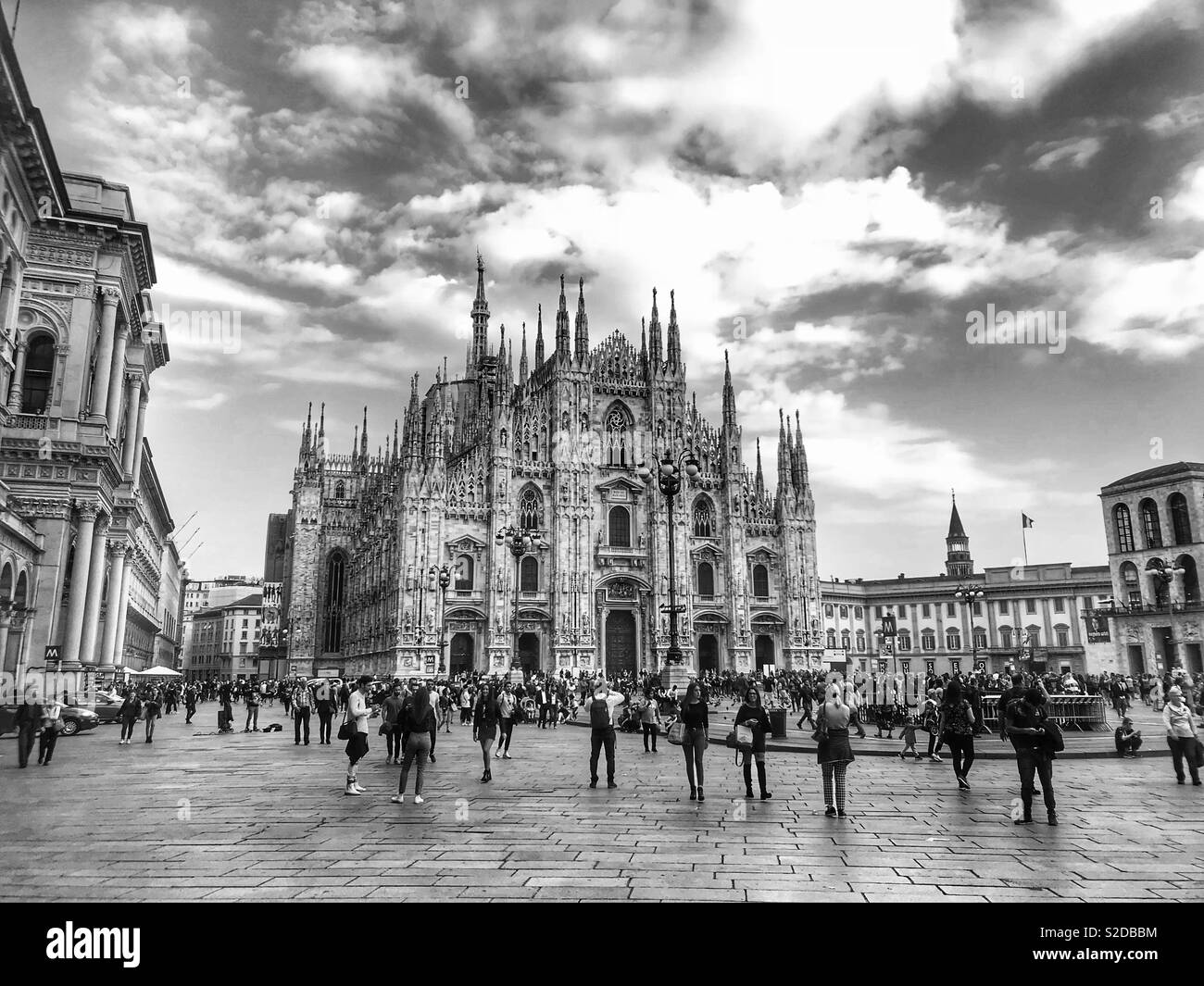 Milan Black and White Stock Photos & Images - Alamy