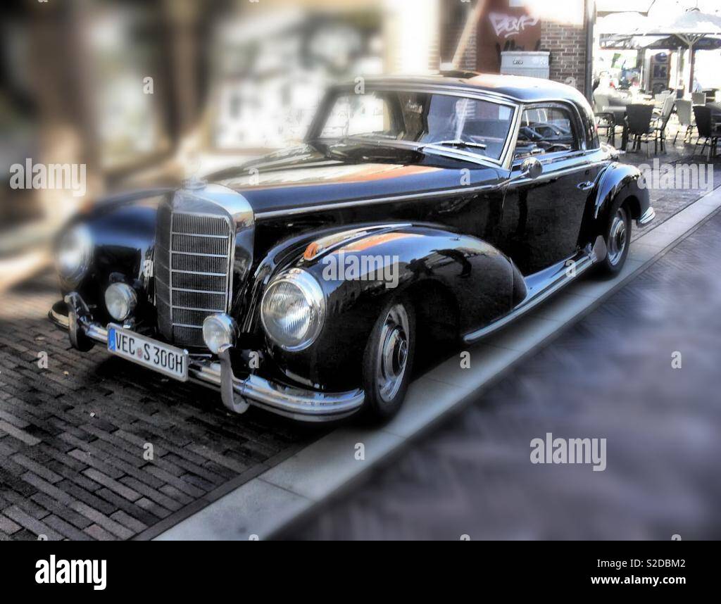 Vintage Oldtimer Cabrio 170 D. - Smartphone Captured Stock Image