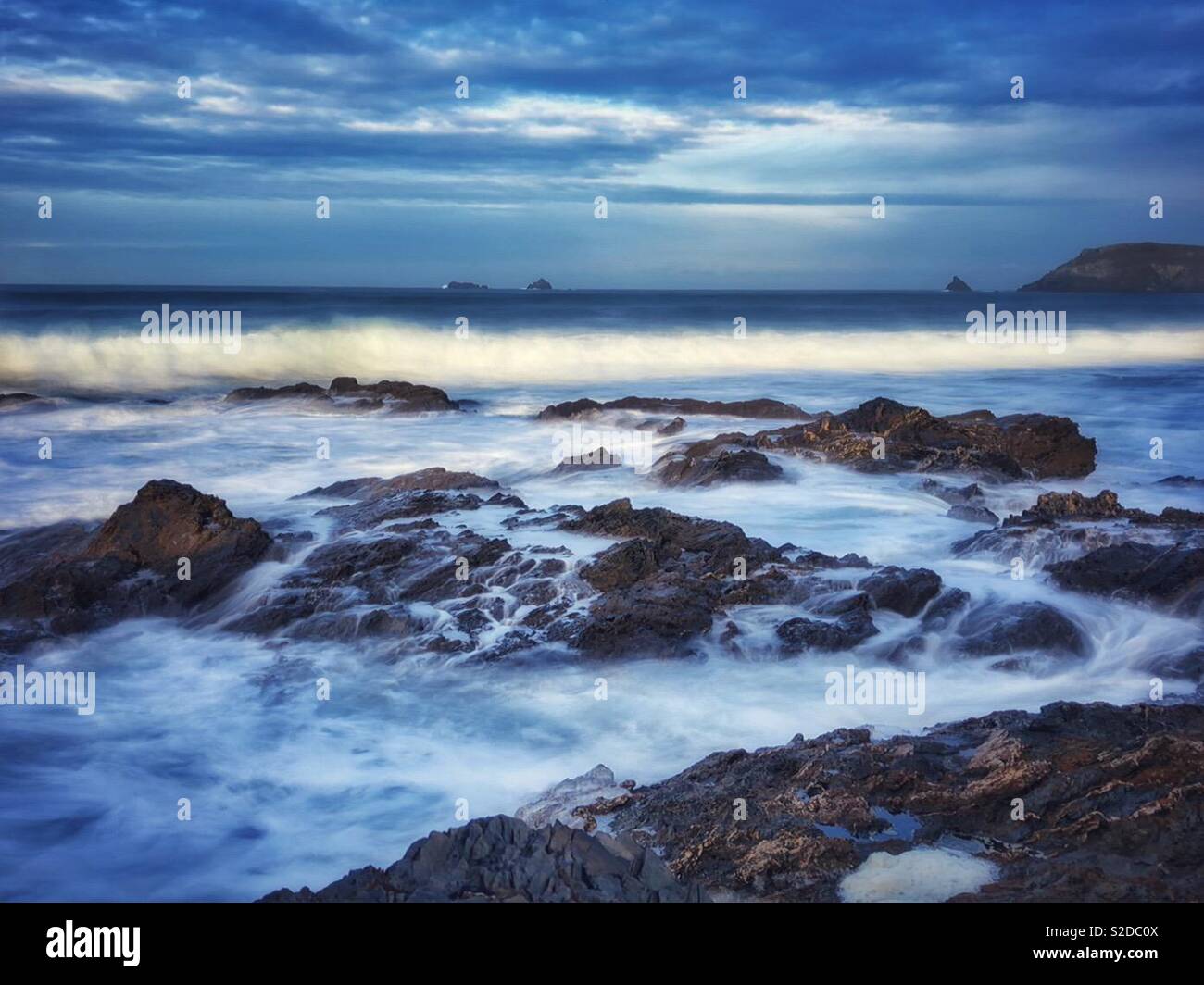 Rough sea at Booby’s Bay, North Cornwall, early morning, late October. - Smartphone Captured Stock Image