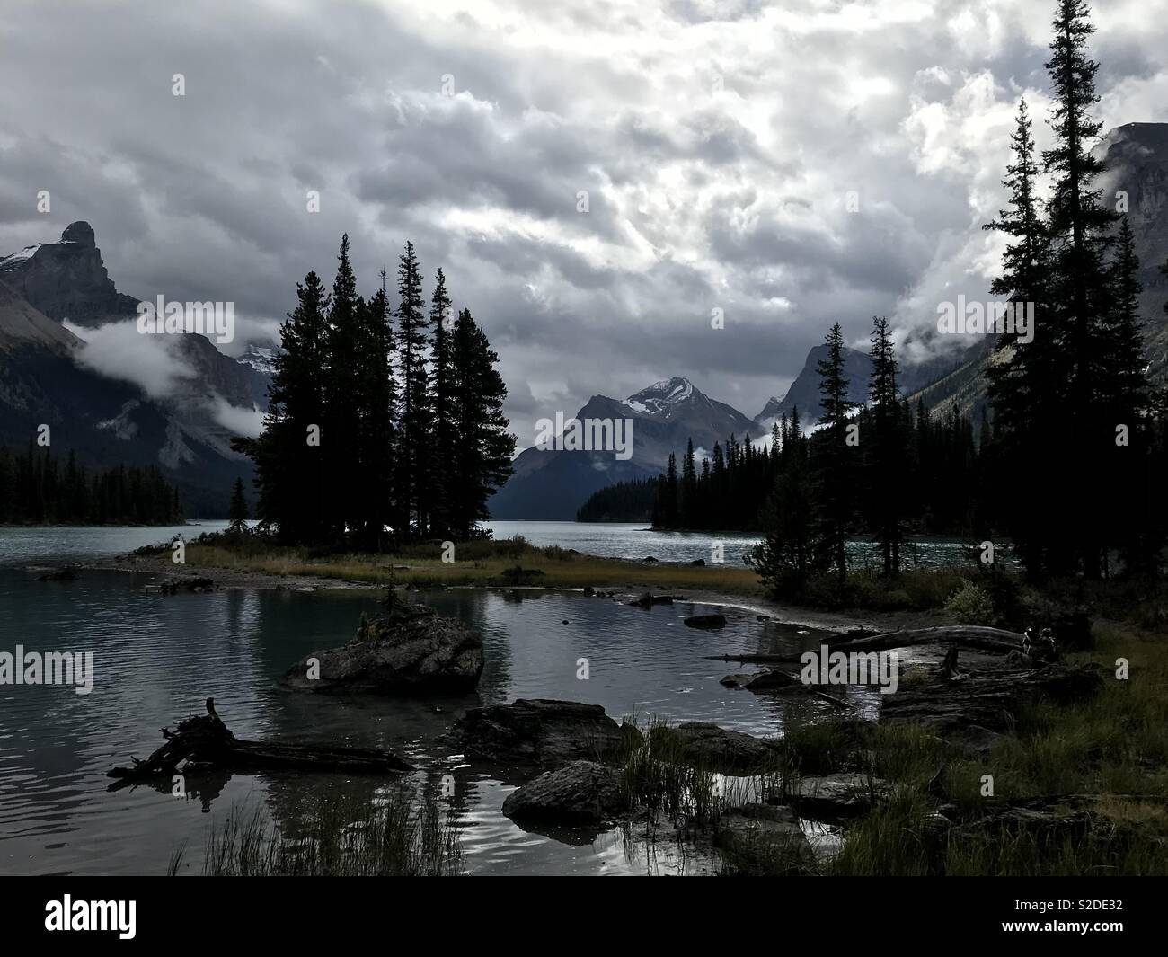 Spirit Island. Canadian Rockies Stock Photo Alamy