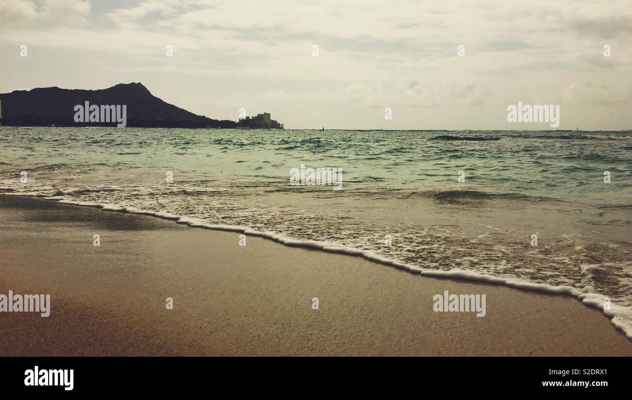 Oahu diamond head distance hi-res stock photography and images - Alamy