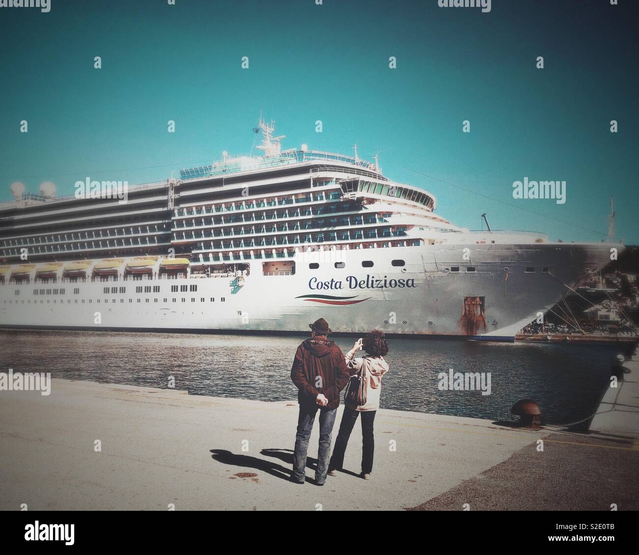 All 105+ Images person standing next to cruise ship Latest