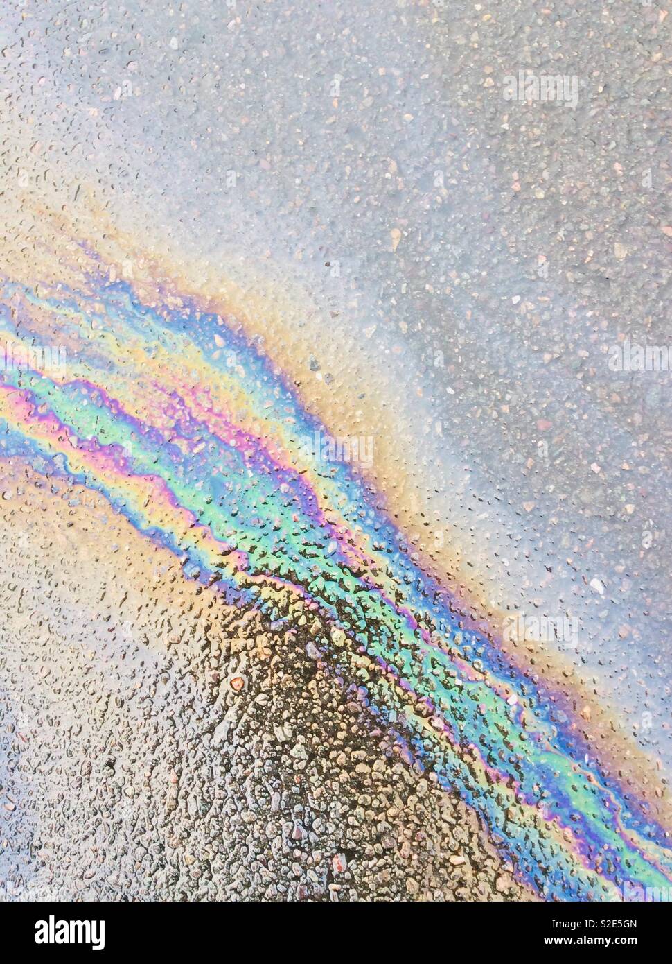 Oil leak hires stock photography and images Alamy