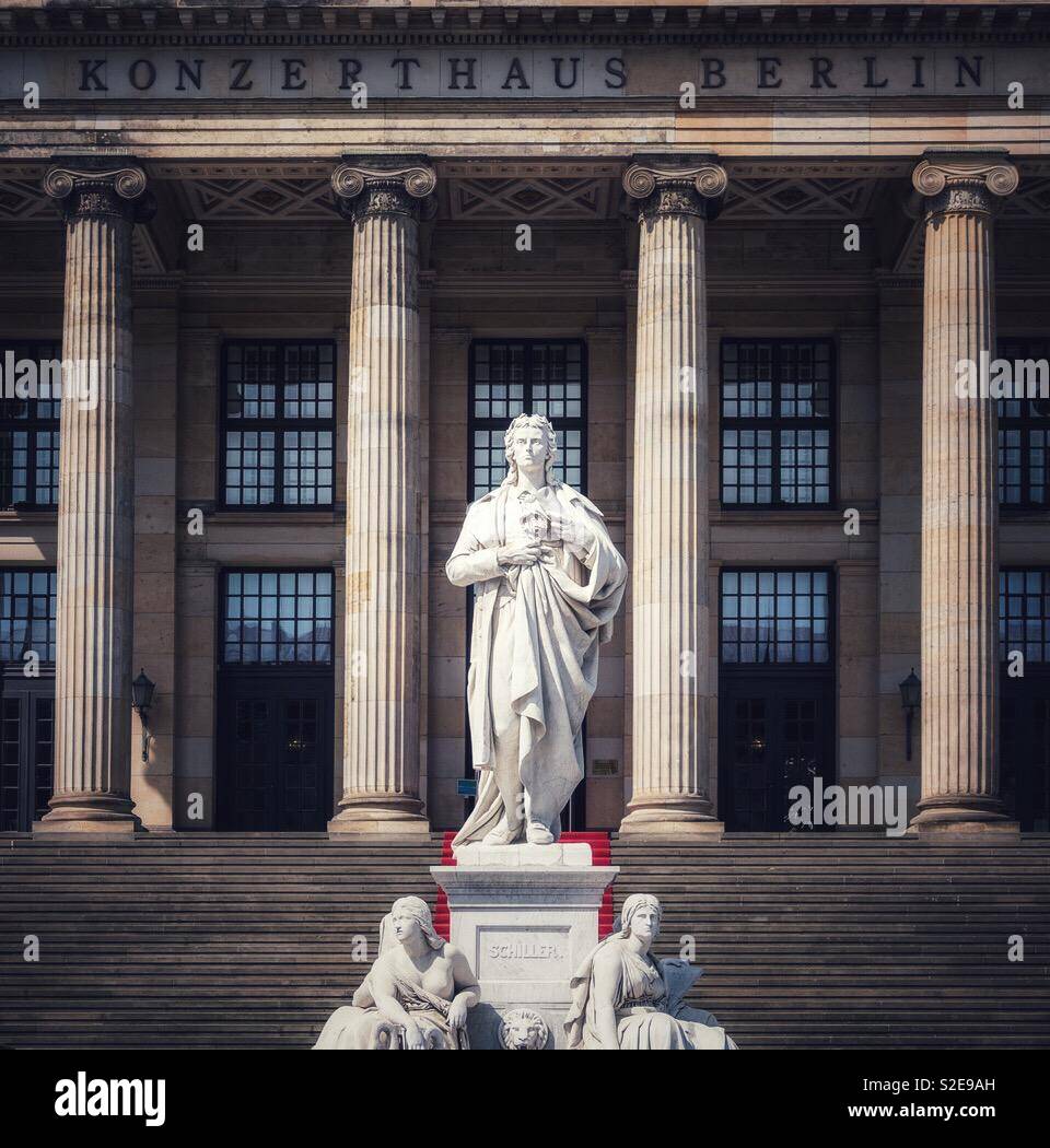 Friedrich Schiller Statue Sculpture Konzerthaus Berlin