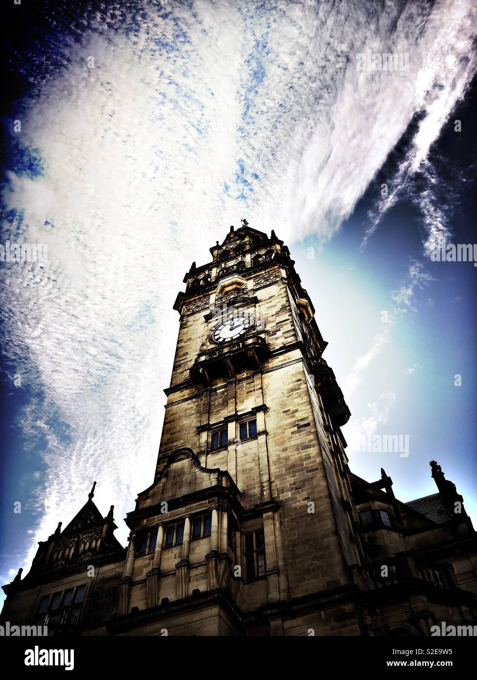 Sheffield town hall clock tower hi-res stock photography and images - Alamy
