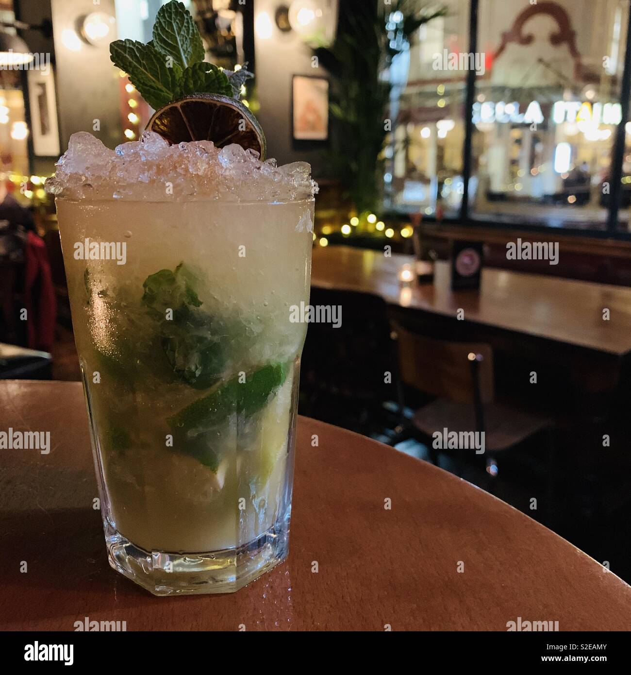 Mojito cocktail night hi-res stock photography and images - Alamy