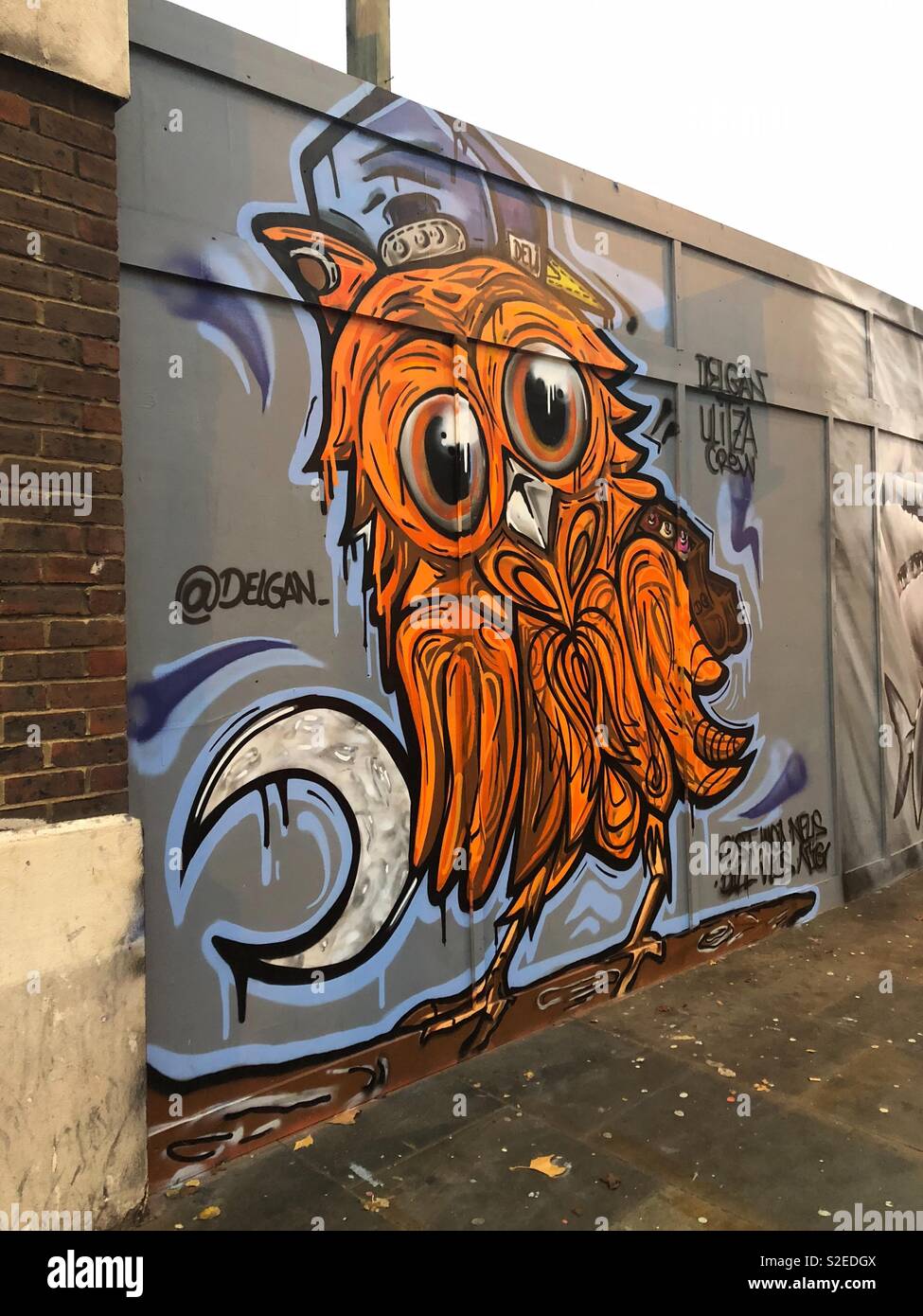 Owl graffiti hires stock photography and images Alamy
