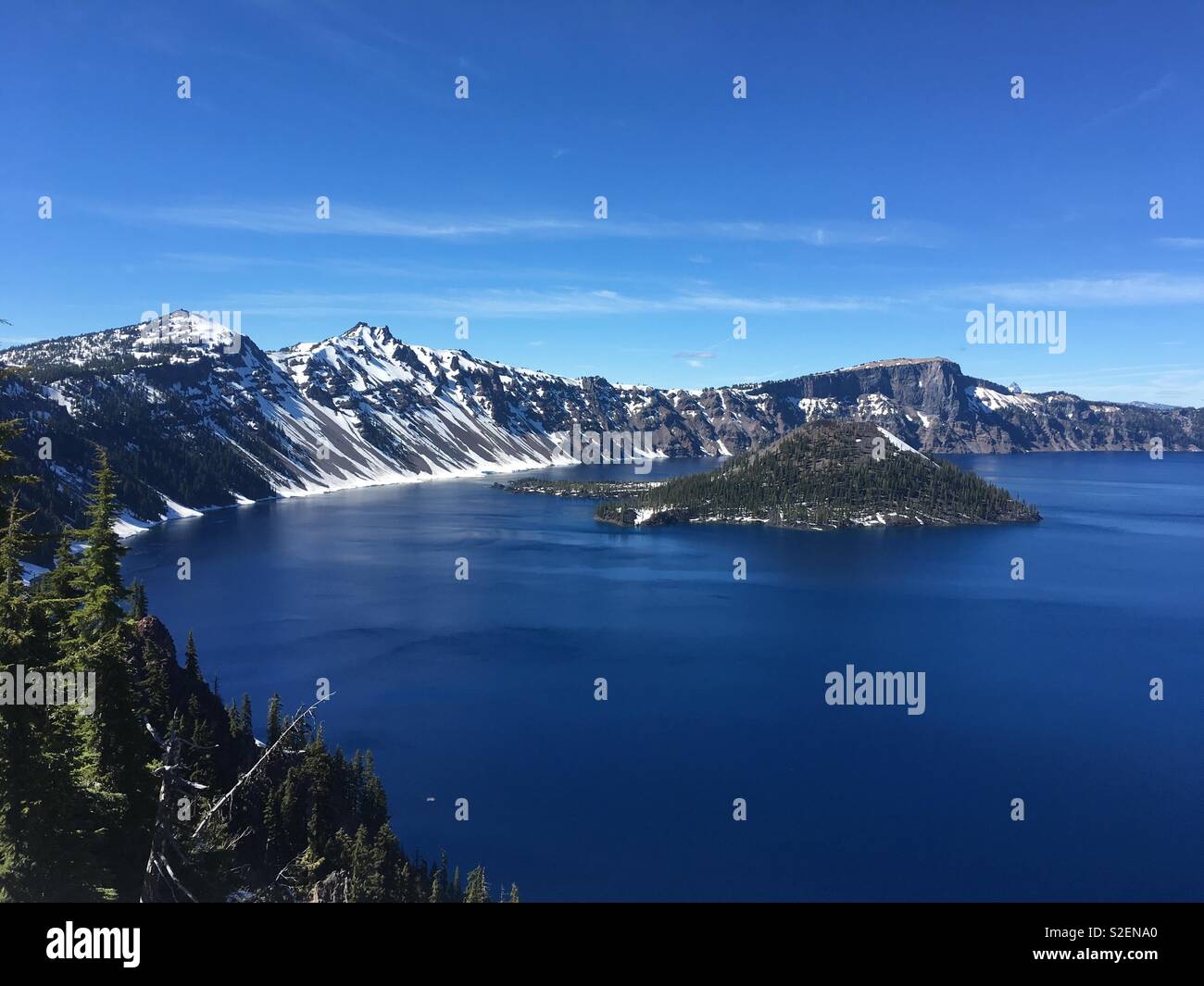 Crater Lake, a gorgeous volcano and the deepest lake in the US Stock Photo