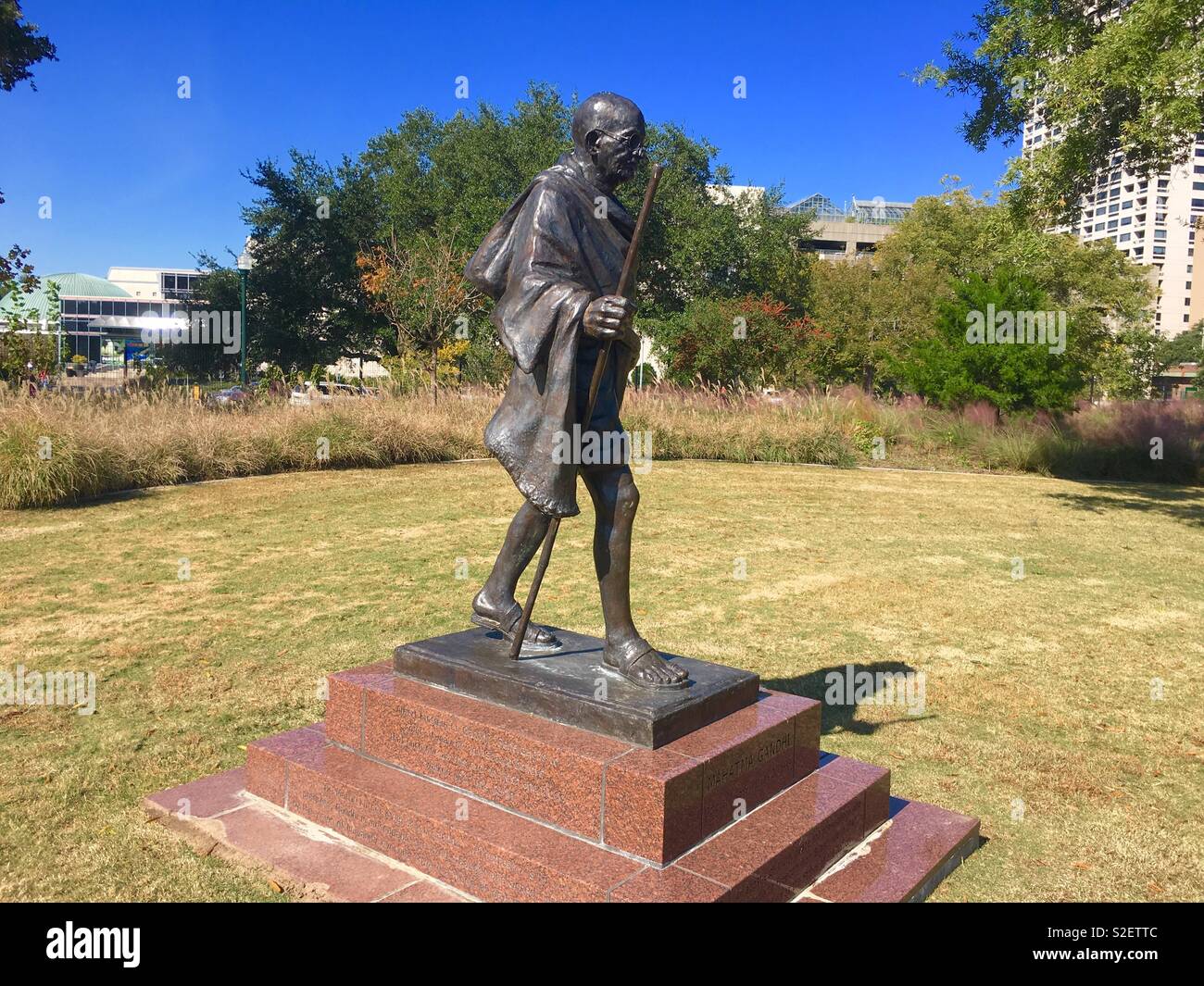 Gandhi Statue Stock Photo Alamy