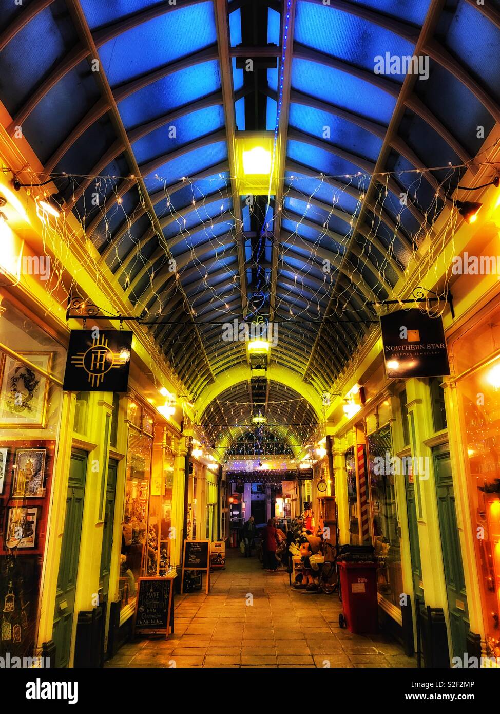 Penarth arcade hires stock photography and images Alamy