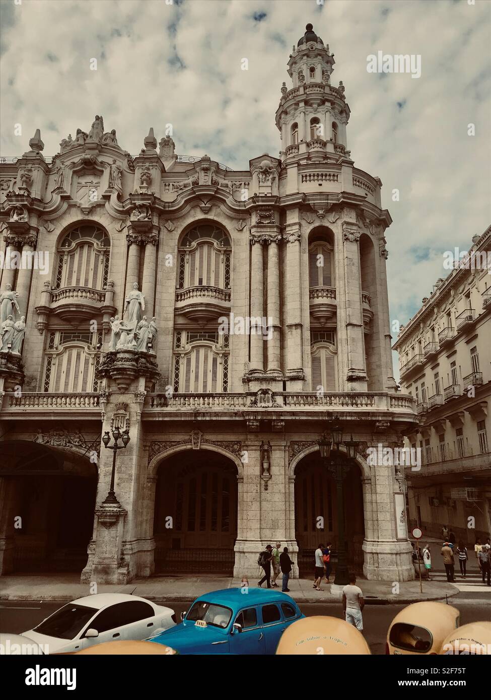 Gran Teatro de La Habana, one of the world’s largest opera houses, the theatre hosts the Cuba National Ballet and Opera. Designed by Belgian architect, Paul Belau, the theater faces Parque Central. Stock Photo