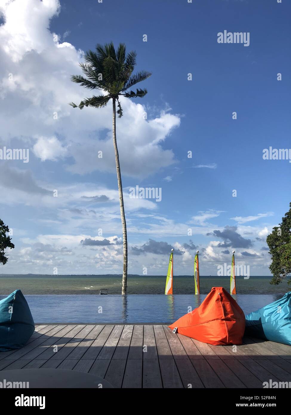 Tropical island vacation hi-res stock photography and images - Alamy