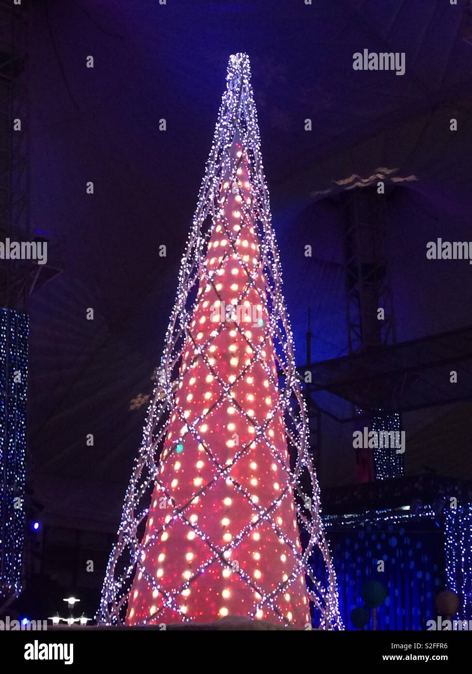 🎄Christmas lights are the best kind of lights!🎄x Stock Photo Alamy