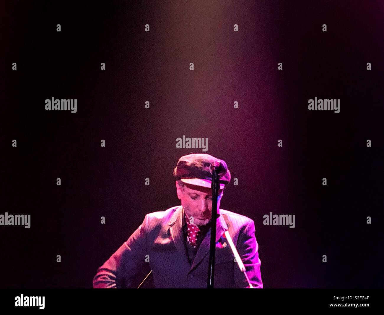 Jonathan donahue hi-res stock photography and images - Alamy