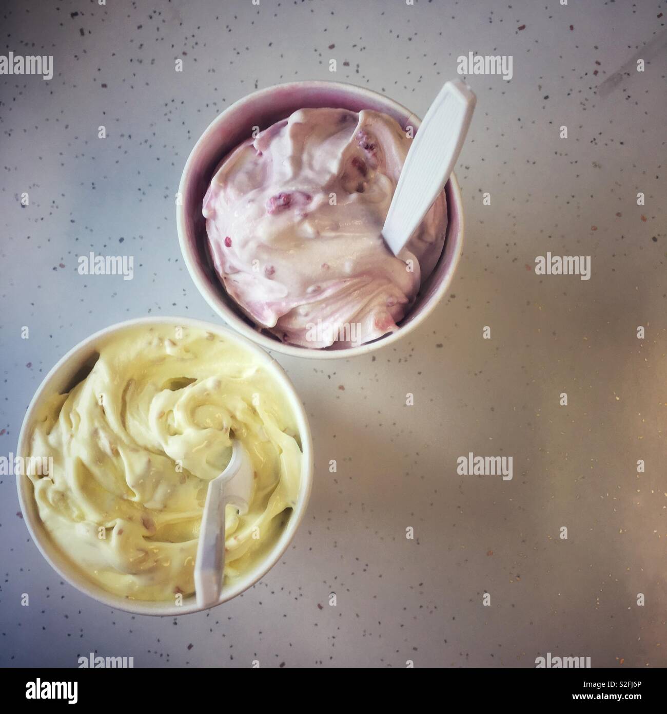 Frozen custard hires stock photography and images Alamy