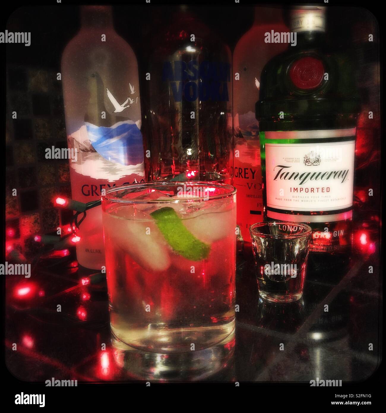 Gin Tonic Stock Photo Alamy Gin Tonic Stock Photo Alamy
