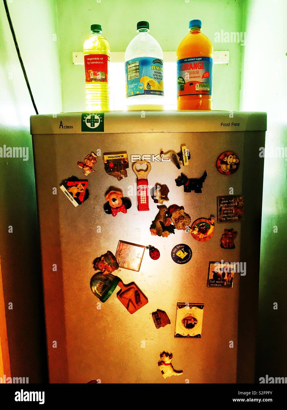 Bottles of drink fridge hires stock photography and images Alamy