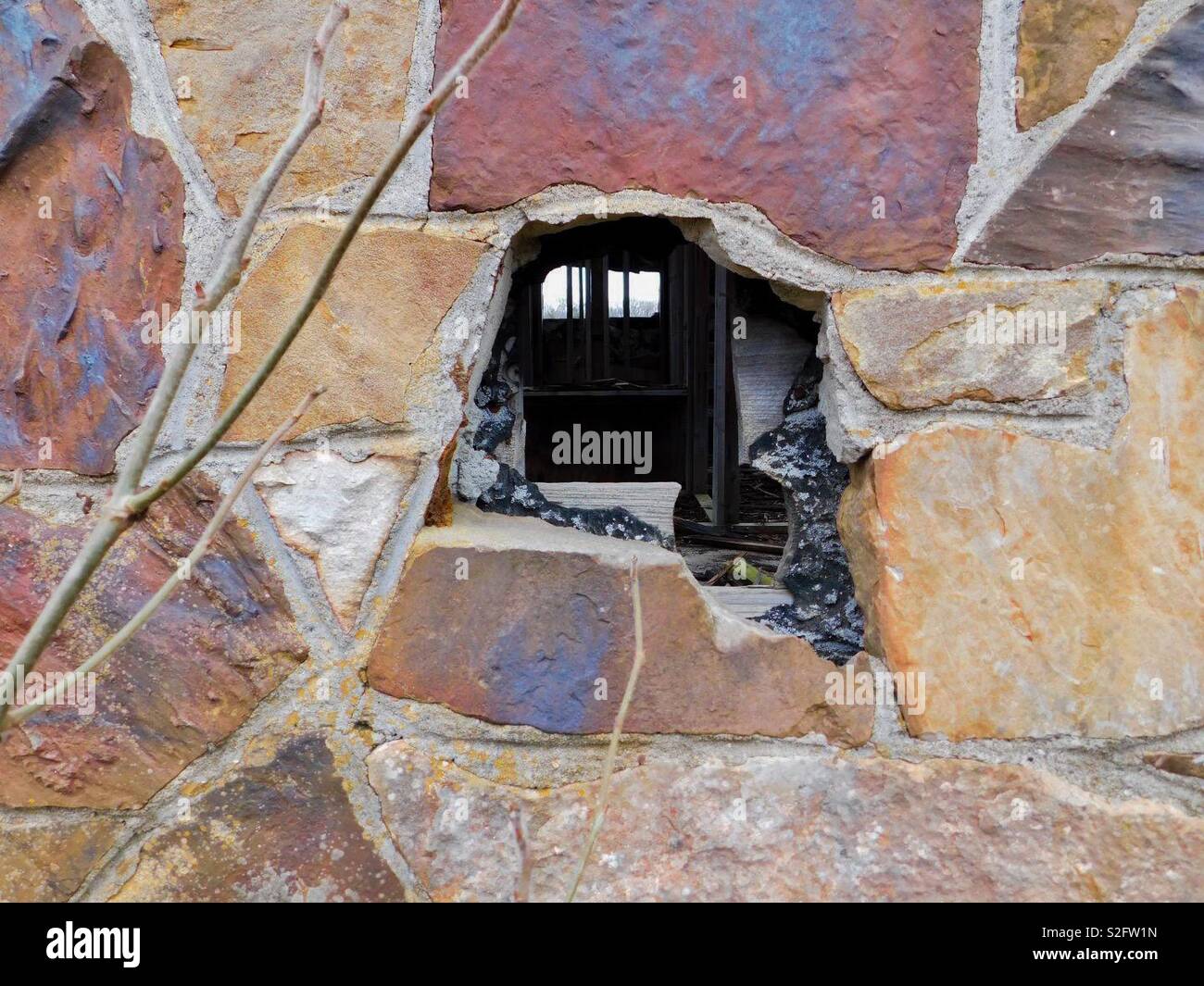 Rock house hires stock photography and images Alamy
