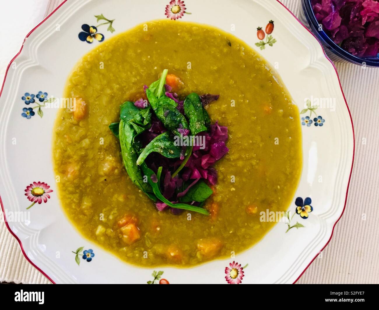 Split pea hires stock photography and images Alamy